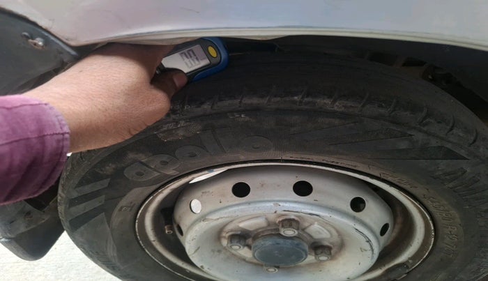 2011 Maruti Alto LXI, Petrol, Manual, 95,517 km, tyre