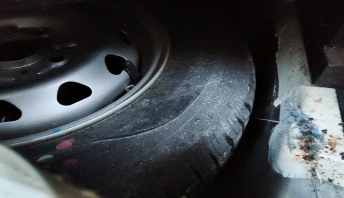 2018 Tata Tiago XT PETROL, Petrol, Manual, 70,904 km, tyre