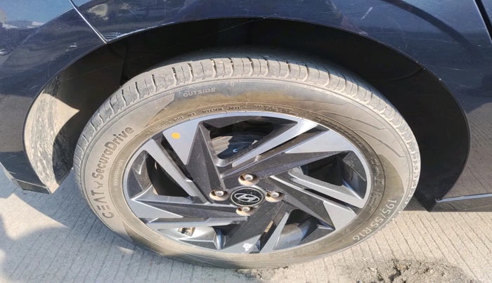 2021 Hyundai NEW I20 ASTA 1.2 MT, Petrol, Manual, 15,648 km, tyre