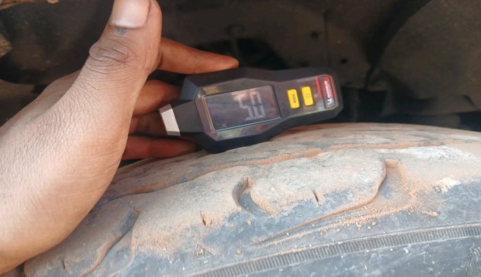 2016 Mahindra TUV300 T8 AMT, Diesel, Automatic, 92,443 km, tyre