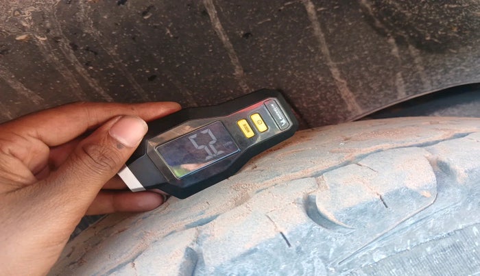 2016 Mahindra TUV300 T8 AMT, Diesel, Automatic, 92,443 km, tyre