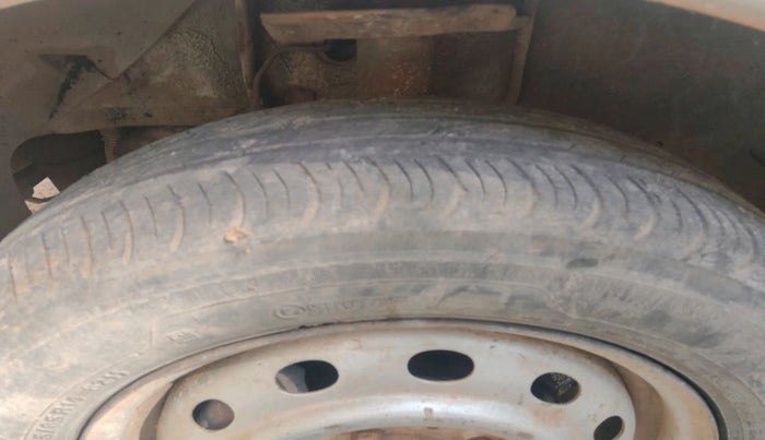 2013 Tata Indigo ECS LX TDI, Diesel, Manual, 2,52,924 km, tyre