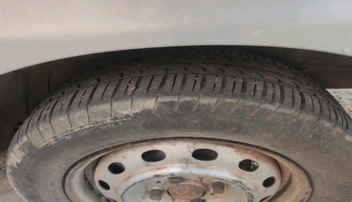 2013 Tata Indigo ECS LX TDI, Diesel, Manual, 2,52,924 km, tyre