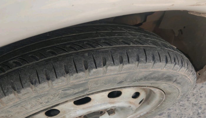 2013 Tata Indigo ECS LX TDI, Diesel, Manual, 2,52,924 km, tyre