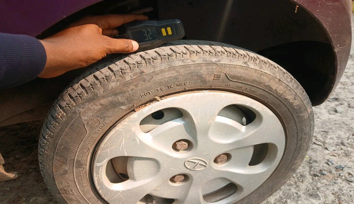 2015 Tata Nano TWIST XT, Petrol, Manual, 47,506 km, tyre