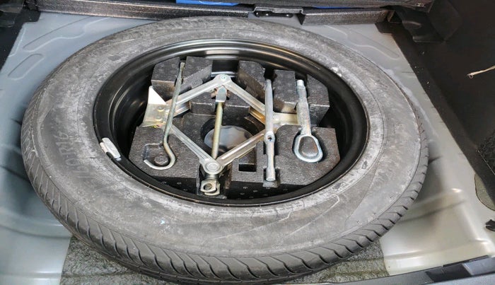 2023 MG ASTOR  SMART BLACK STORM EDITION , Petrol, Manual, 28,059 km, tyre