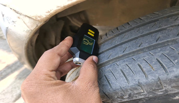 2014 Maruti Swift Dzire TOUR DIESEL, Diesel, Manual, 1,84,090 km, tyre