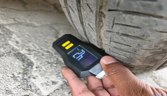 2014 Maruti Swift Dzire TOUR DIESEL, Diesel, Manual, 1,84,090 km, tyre