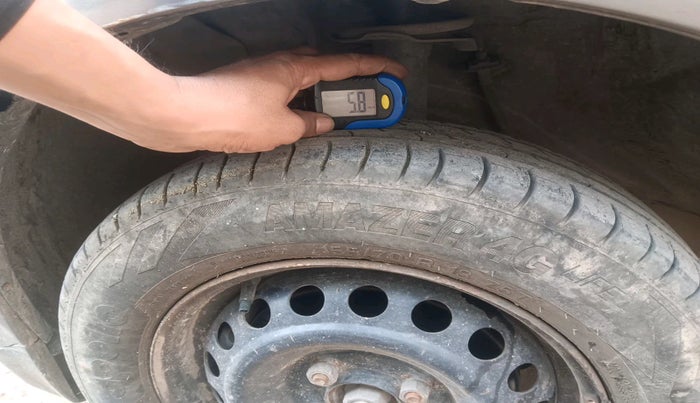 2017 Datsun Go T, Petrol, Manual, 98,625 km, tyre