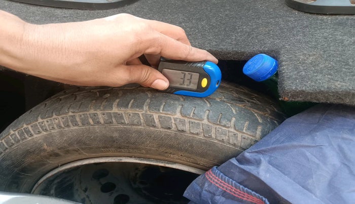 2017 Datsun Go T, Petrol, Manual, 98,625 km, tyre