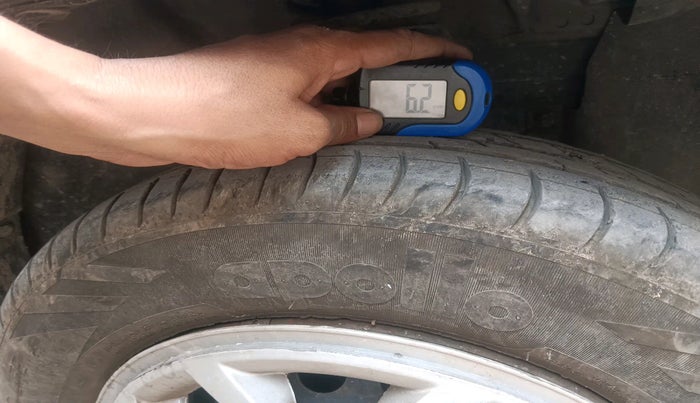 2017 Datsun Go T, Petrol, Manual, 98,625 km, tyre