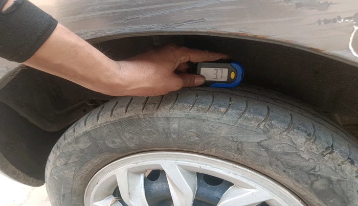 2017 Datsun Go T, Petrol, Manual, 98,625 km, tyre