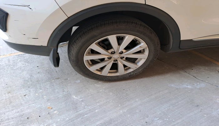 2023 MG ASTOR SMART 1.5 CVT, Petrol, Automatic, 17,550 km, tyre