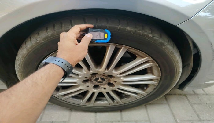 2011 Mercedes Benz E Class E 250 CDI ELEGANCE, Diesel, Automatic, 1,17,182 km, tyre