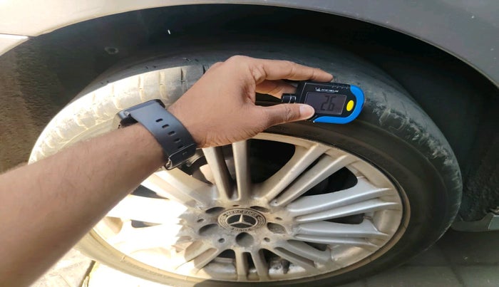 2011 Mercedes Benz E Class E 250 CDI ELEGANCE, Diesel, Automatic, 1,17,182 km, tyre