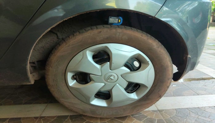 2022 Tata Tiago XT (O) PETROL, Petrol, Manual, 40,665 km, tyre