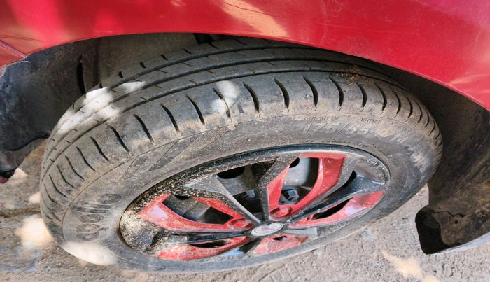 2017 Tata Tiago WIZZ EDITION PETROL, Petrol, Manual, 47,452 km, tyre