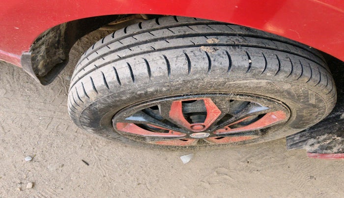 2017 Tata Tiago WIZZ EDITION PETROL, Petrol, Manual, 47,452 km, tyre