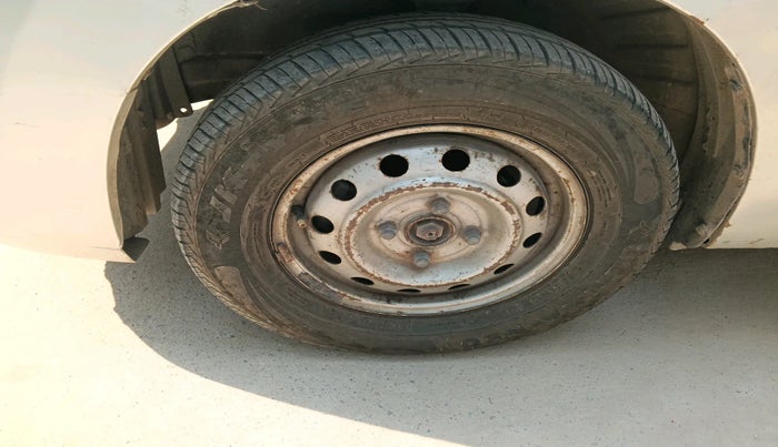 2013 Maruti Wagon R 1.0 LXI CNG, Petrol, Manual, 75,290 km, tyre