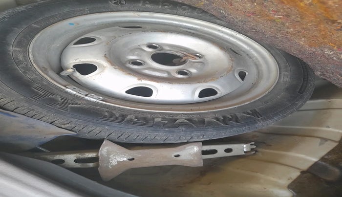 2010 Maruti Zen Estilo LXI, Petrol, Manual, 41,112 km, tyre