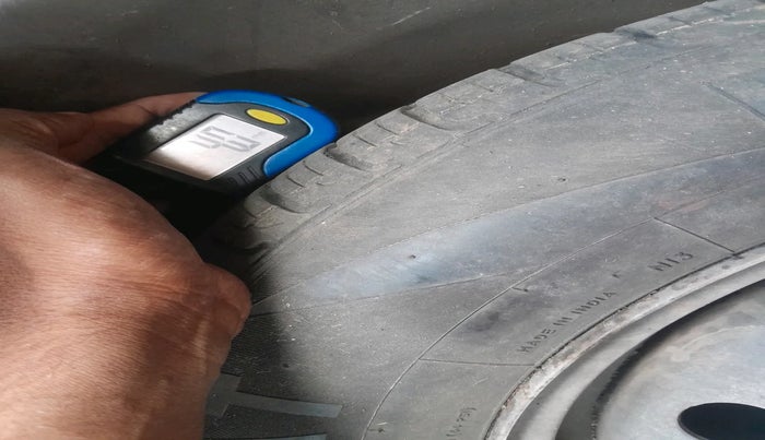 2014 Maruti Swift Dzire VDI, Diesel, Manual, 1,02,782 km, tyre