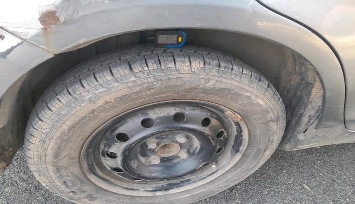 2014 Maruti Swift Dzire VDI, Diesel, Manual, 1,02,782 km, tyre