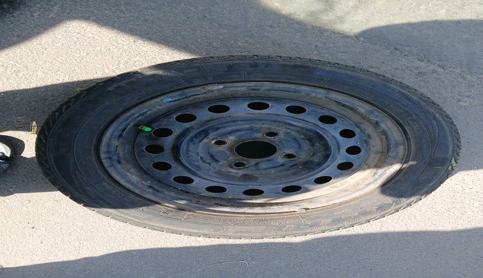 2014 Maruti Wagon R 1.0 VXI, Petrol, Manual, 66,777 km, tyre