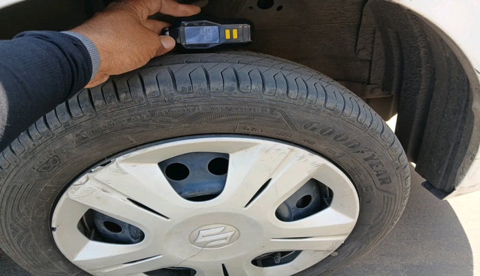 2014 Maruti Wagon R 1.0 VXI, Petrol, Manual, 66,777 km, tyre