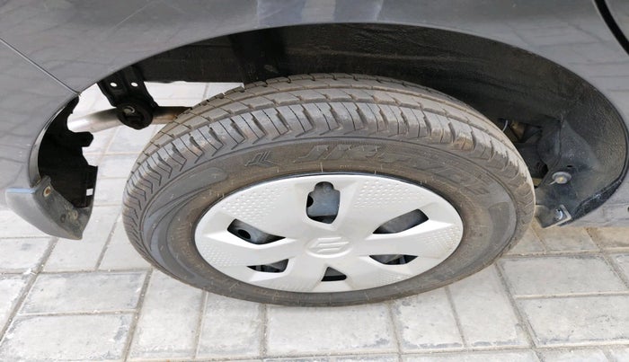 2023 Maruti Alto K10 VXI PLUS AMT, Petrol, Automatic, 1,869 km, tyre