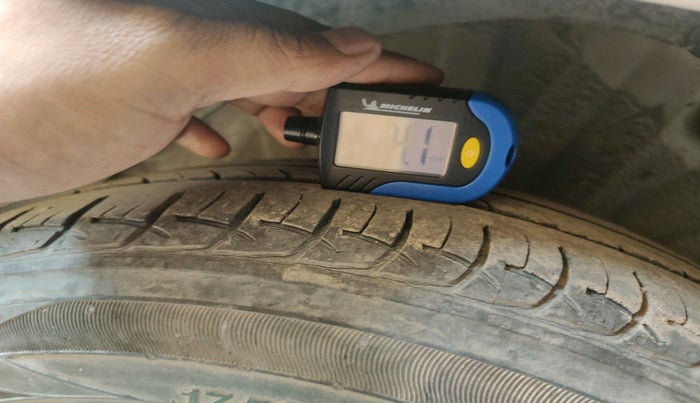 2010 Hyundai i20 MAGNA 1.2, Petrol, Manual, 74,600 km, tyre