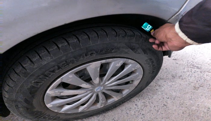 2011 Skoda Fabia AMBITION 1.2 MPI, Petrol, Manual, 1,89,303 km, tyre