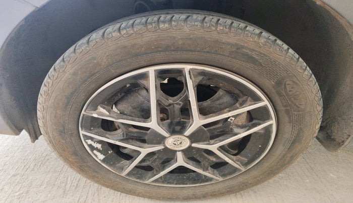 2019 Tata Tiago XZA PETROL, Petrol, Automatic, 33,910 km, tyre