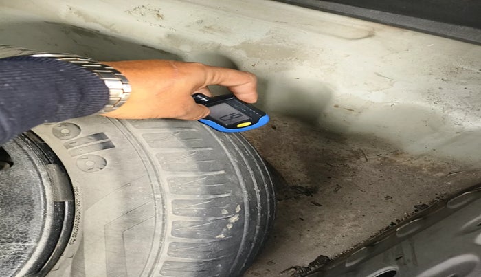 2019 Maruti Vitara Brezza ZDI, Diesel, Manual, 1,42,319 km, tyre