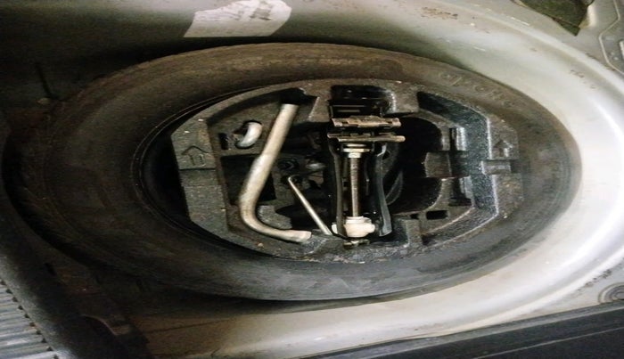 2011 Skoda Fabia AMBIENTE 1.2 MPI, Petrol, Manual, 59,420 km, tyre