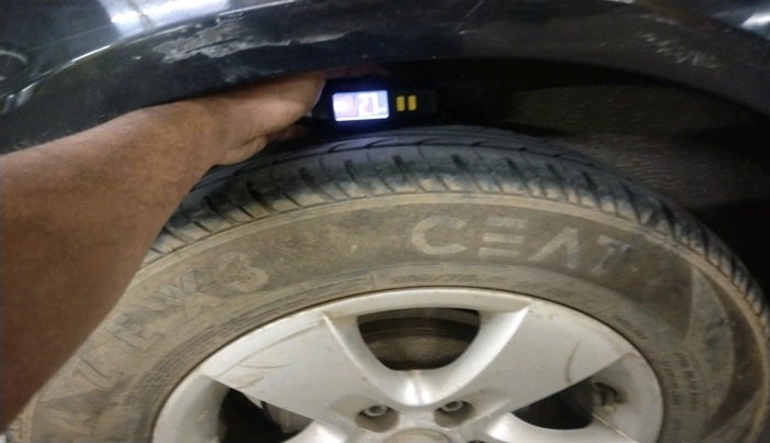 2011 Skoda Fabia AMBIENTE 1.2 MPI, Petrol, Manual, 59,420 km, tyre