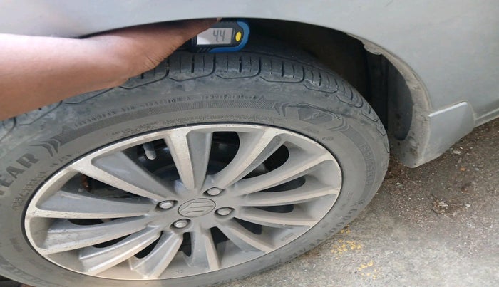 2019 Maruti Ciaz ALPHA  AT 1.5 SHVS PETROL, Petrol, Automatic, 83,912 km, tyre