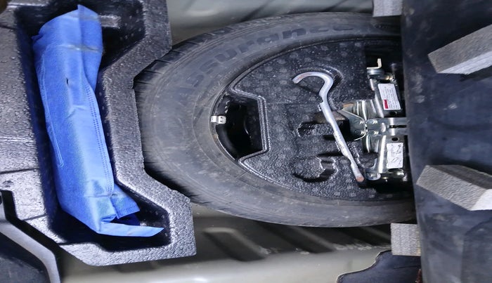 2019 Maruti Ciaz ALPHA  AT 1.5 SHVS PETROL, Petrol, Automatic, 83,912 km, tyre