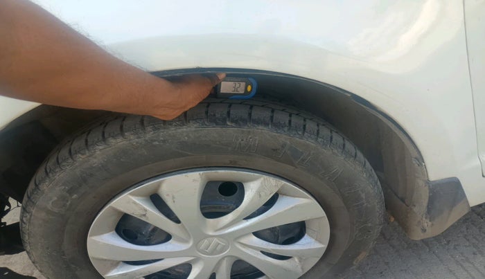 2010 Maruti Swift Dzire VDI, Diesel, Manual, 1,11,569 km, tyre