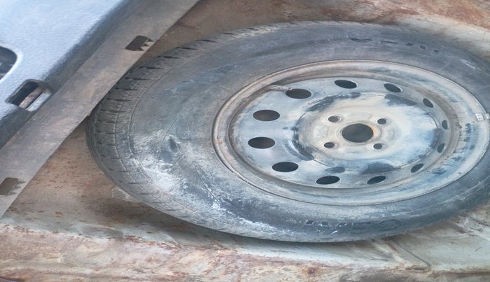 2010 Maruti Swift Dzire VDI, Diesel, Manual, 1,11,569 km, tyre