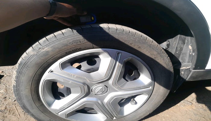 2023 Tata NEXON XM PETROL, Petrol, Manual, 32,409 km, tyre