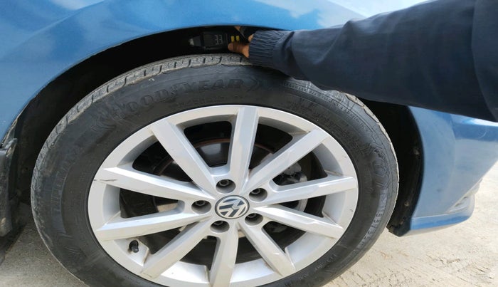 2017 Volkswagen Ameo HIGHLINE PLUS 1.5L AT 16 ALLOY, Diesel, Automatic, 80,354 km, tyre