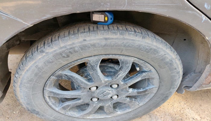 2014 Honda Amaze 1.2L I-VTEC VX, Petrol, Manual, 1,68,336 km, tyre