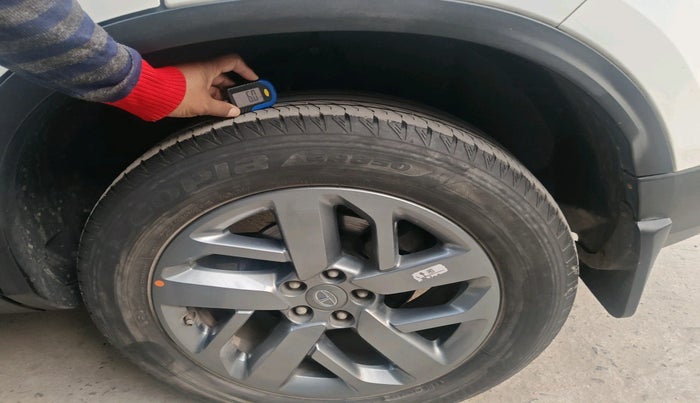 2022 Tata Safari XT PLUS, Diesel, Manual, 32,613 km, tyre