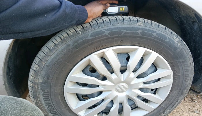 2020 Maruti Dzire VXI, Petrol, Manual, 41,000 km, tyre