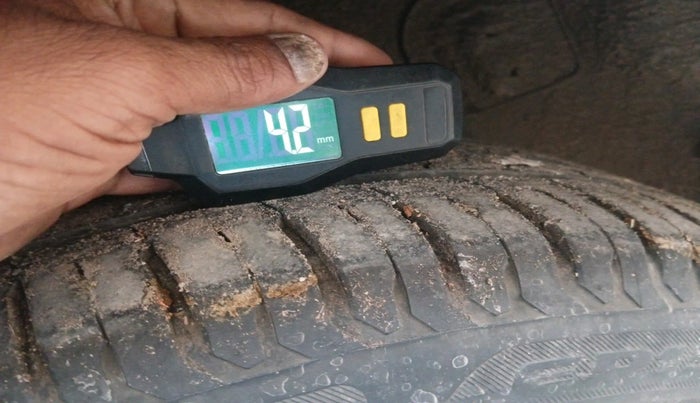 2019 Tata NEXON XZA PLUS PETROL, Petrol, Automatic, 1,00,825 km, tyre