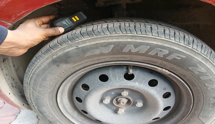 2013 Maruti Swift VXI, Petrol, Manual, 51,711 km, tyre