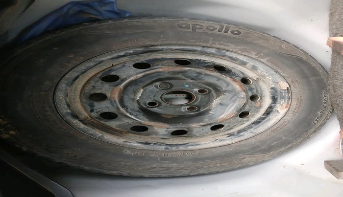 2013 Maruti Swift VXI, Petrol, Manual, 51,711 km, tyre