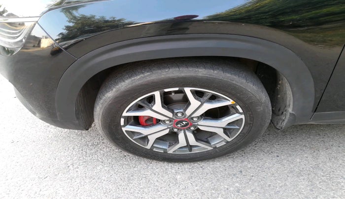 2020 KIA SELTOS GTX PLUS AT 1.5 DIESEL, Diesel, Automatic, 1,82,180 km, tyre