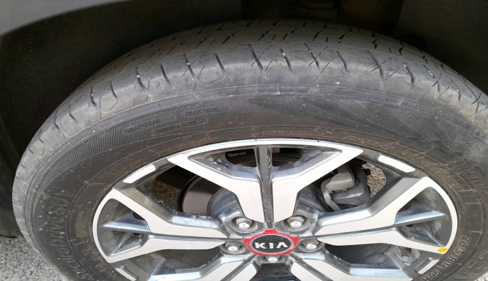 2020 KIA SELTOS GTX PLUS AT 1.5 DIESEL, Diesel, Automatic, 1,82,180 km, tyre