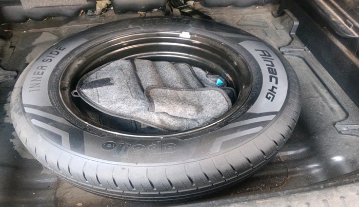 2020 Hyundai Creta E 1.5 PETROL, Petrol, Manual, 38,675 km, tyre